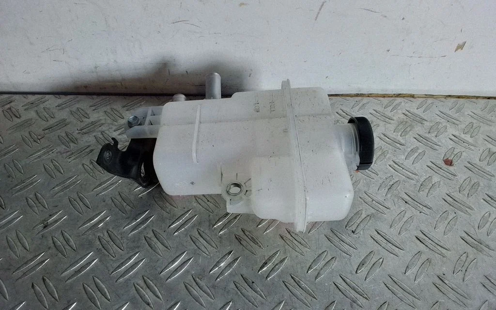 Coolant expansion tank/reservoir – Lexus NX (2021-)