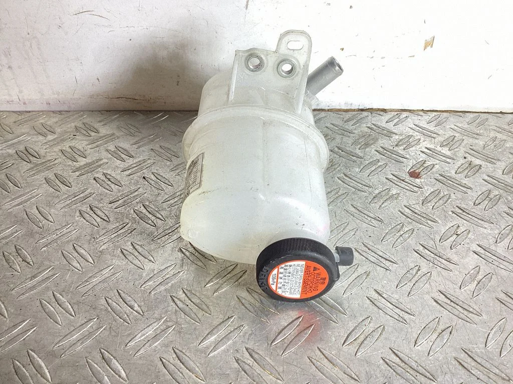 Coolant expansion tank/reservoir – Lexus GS 250 350 300H 450H (2013-)
