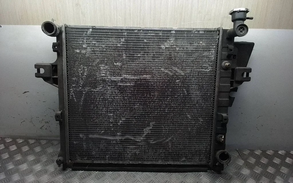 Coolant radiator 52079425AC