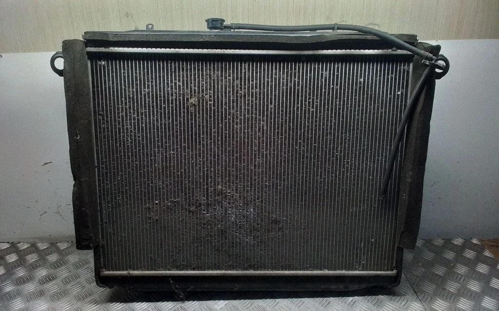 Coolant radiator
