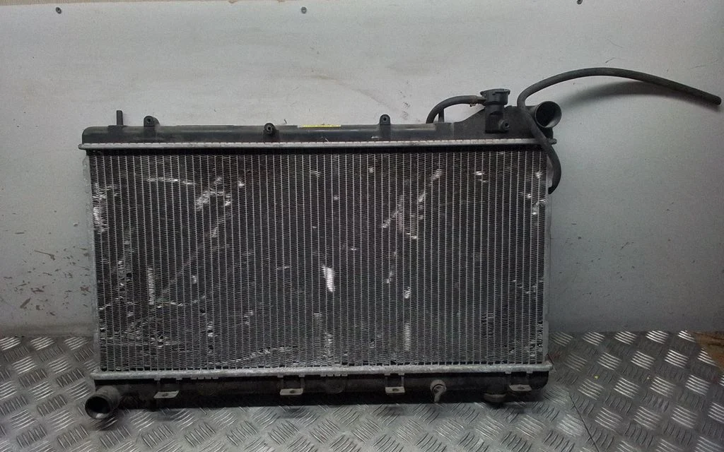Jahutusvedeliku radiaator – Subaru Forester SF (2000-2003)