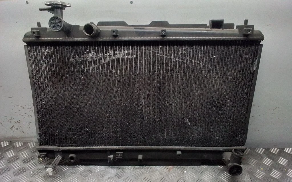 Coolant radiator – Toyota RAV 4 (XA20) (2000-2005)