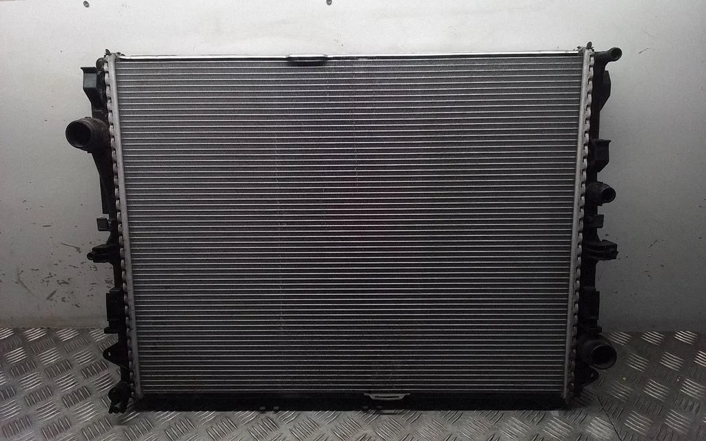 Jahutusvedeliku radiaator A0995003303