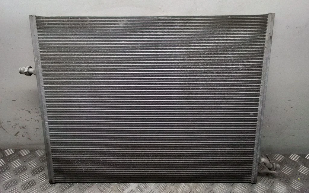 Jahutusvedeliku radiaator A0995003603