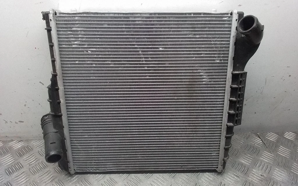 Dzesēšanas šķidruma radiators 9P1121252