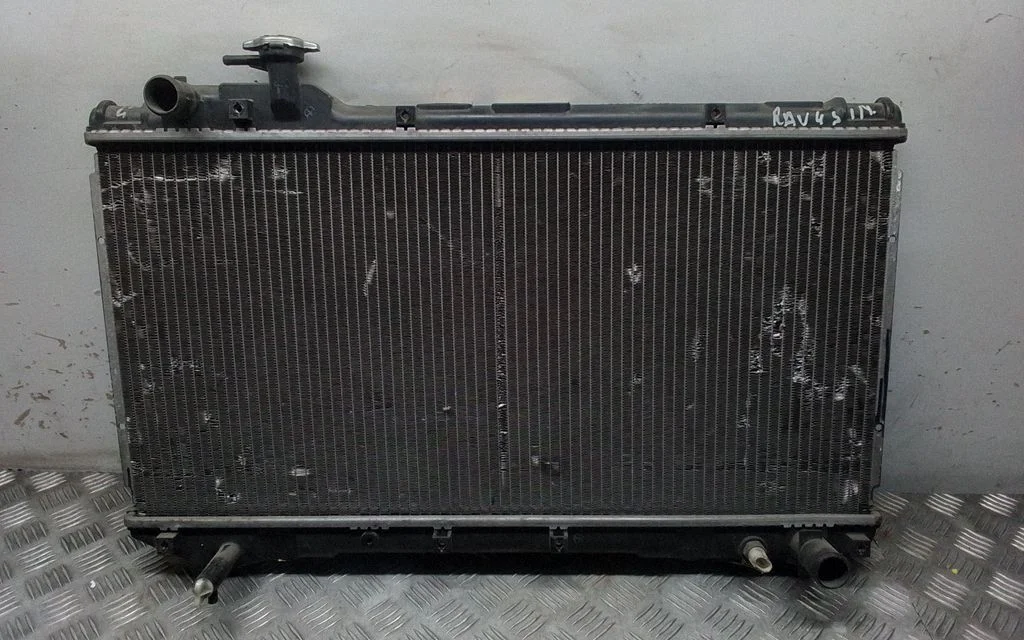 Coolant radiator – Toyota RAV 4 (XA10) (1995-2003)