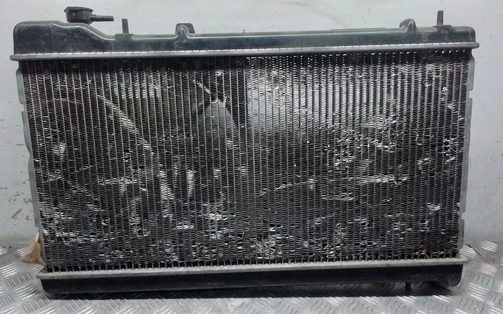 Jahutusvedeliku radiaator – Subaru Forester SF (2000-2003)