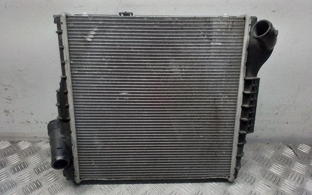 Dzesēšanas šķidruma radiators 9P1121252