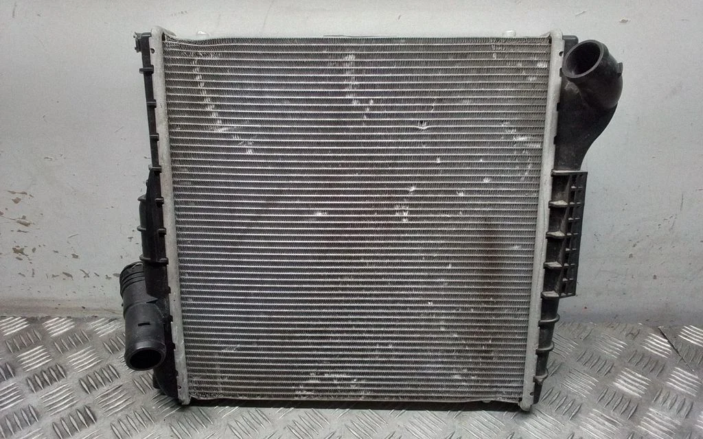 Dzesēšanas šķidruma radiators 9P1121252