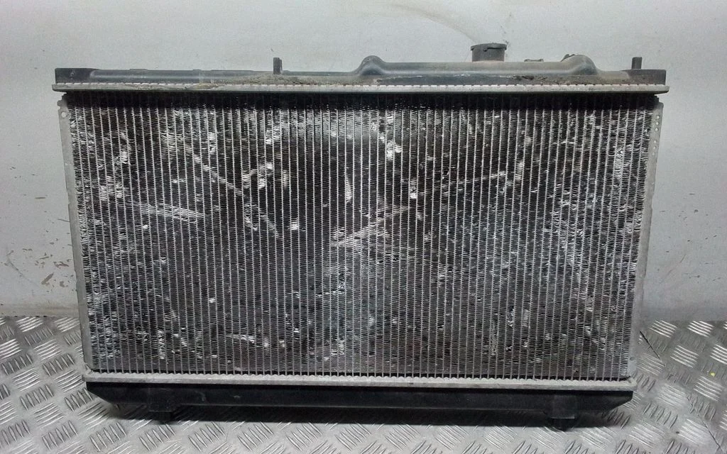 Dzesēšanas šķidruma radiators 4221321031