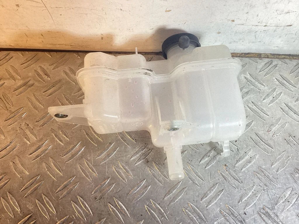 Coolant expansion tank/reservoir – Lexus RX 450H (2016-)