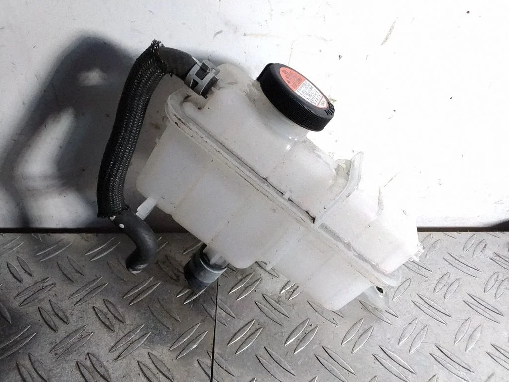 Coolant expansion tank/reservoir – Lexus RX 450H (2016-)