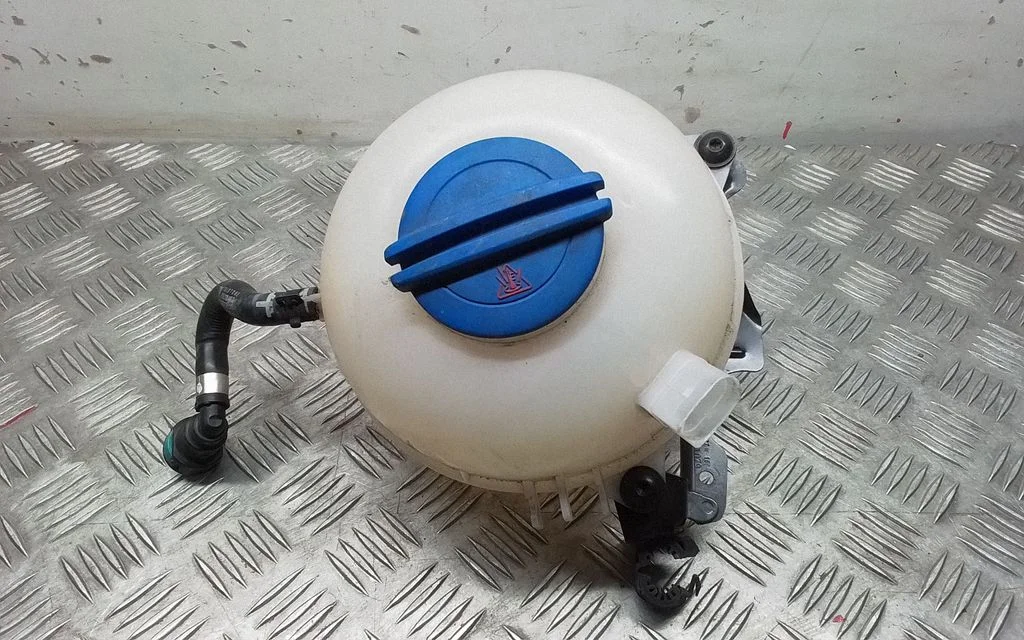 Coolant expansion tank/reservoir – Porsche Macan (95B) (2019-)