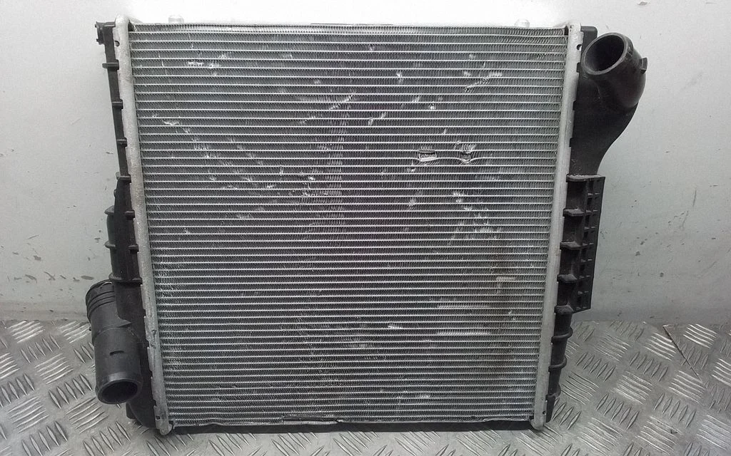 Dzesēšanas šķidruma radiators 9P1121252