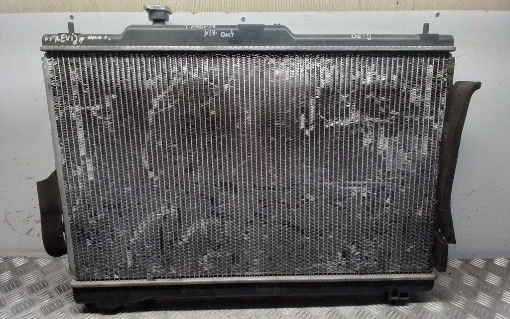 Coolant radiator 4221722390 – Toyota Previa (XR30, XR40) II (2000-2006)