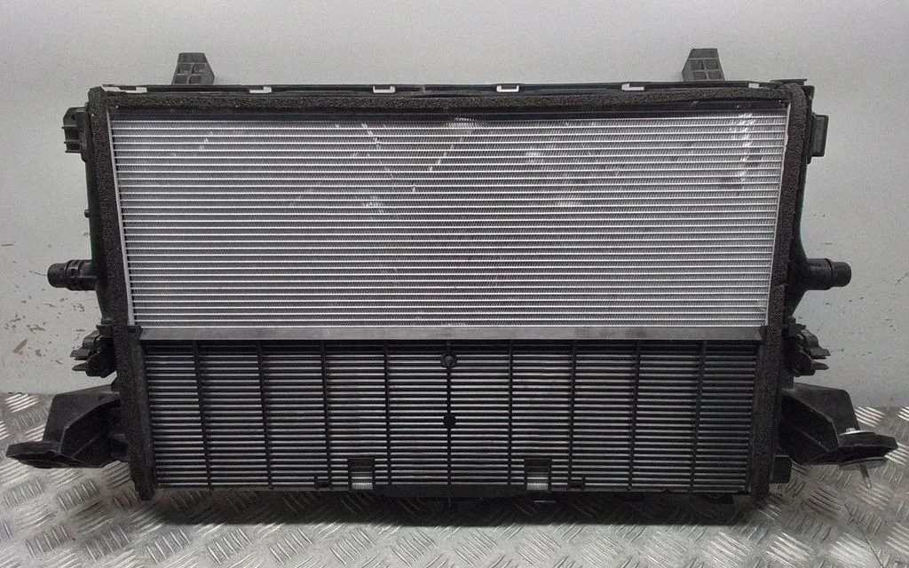 Jahutusvedeliku radiaator 149417500A