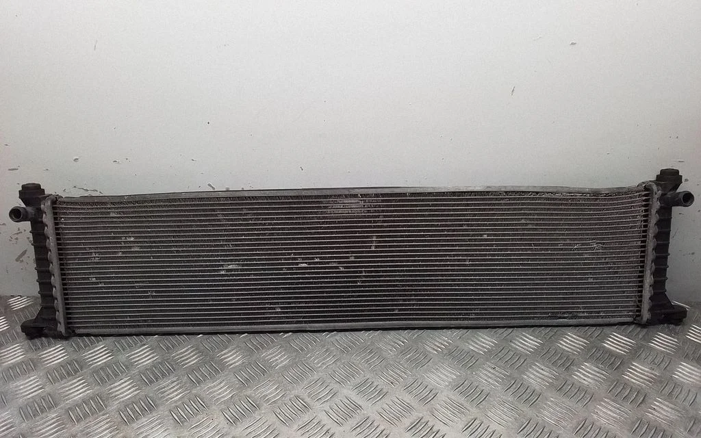 Jahutusvedeliku radiaator – Tesla Model S (2012-)