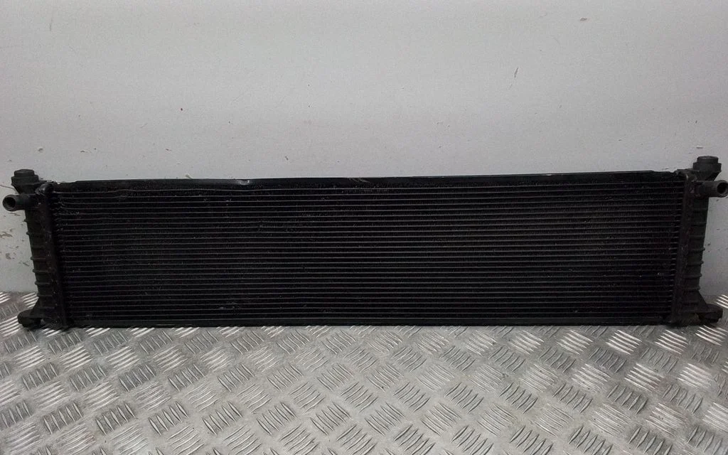 Jahutusvedeliku radiaator – Tesla Model S (2012-)