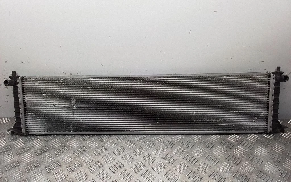 Jahutusvedeliku radiaator – Tesla Model S (2012-)