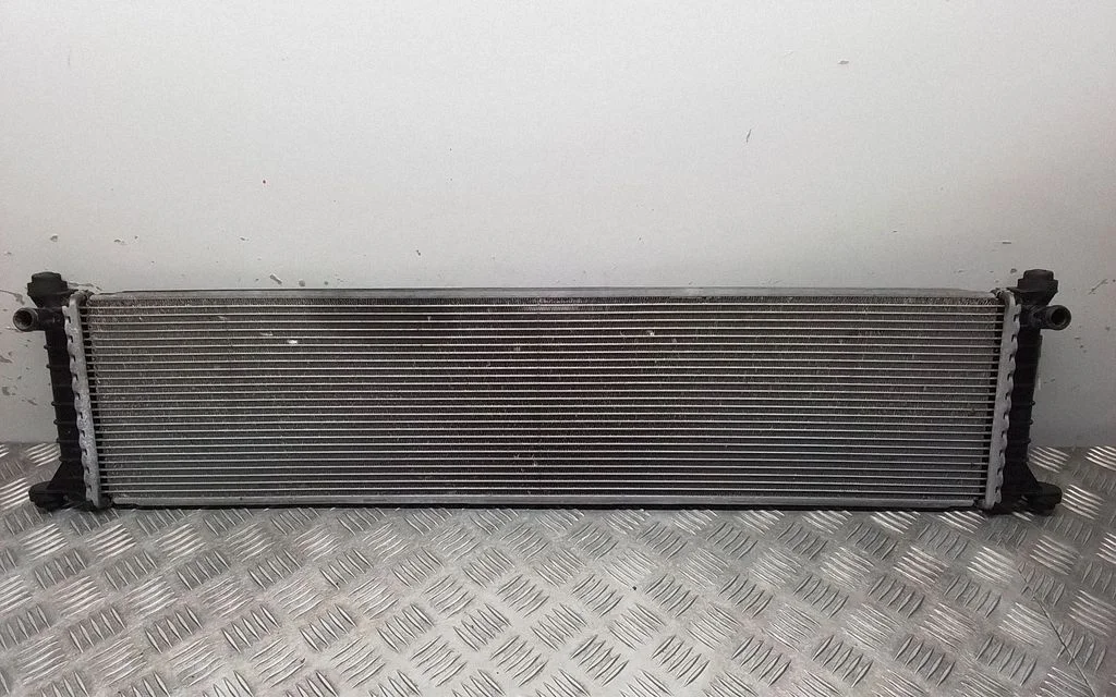 Jahutusvedeliku radiaator – Tesla Model S (2012-)