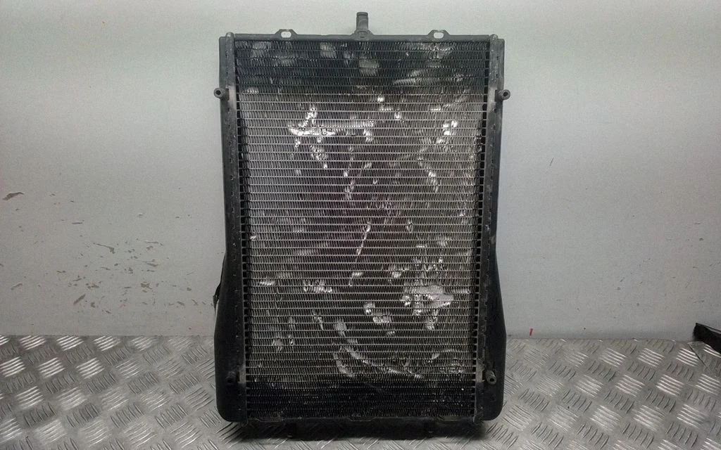 Jahutusvedeliku radiaator 99610613270 – Porsche 996 (1997-2004)