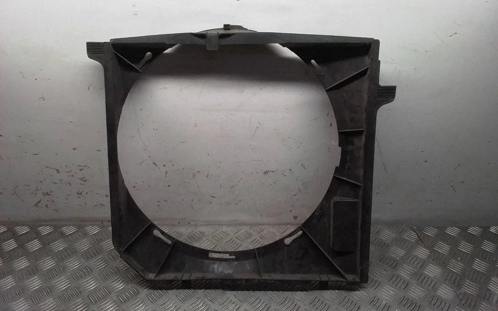 Radiator cooling fan shroud – Mercedes-Benz E-Class W124 (1993-1995)