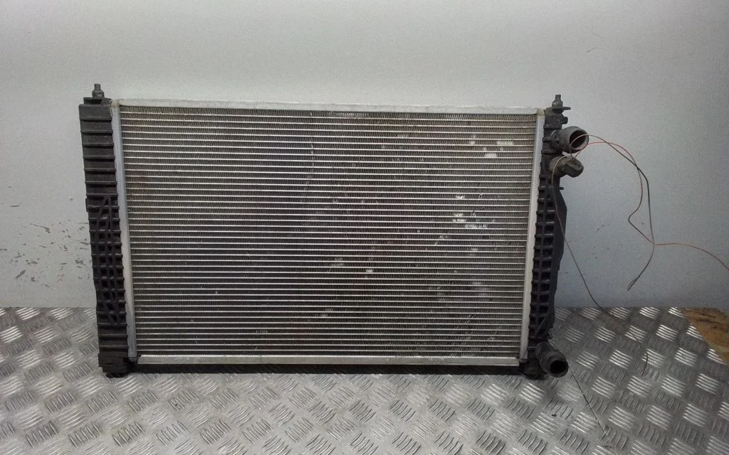 Coolant radiator – Volkswagen Passat B5 (1997-2000)
