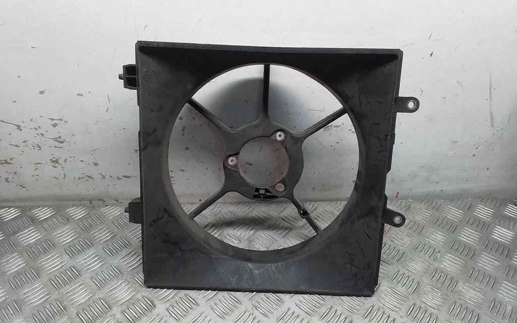 Radiator cooling fan shroud – Honda Civic (2001-2005)