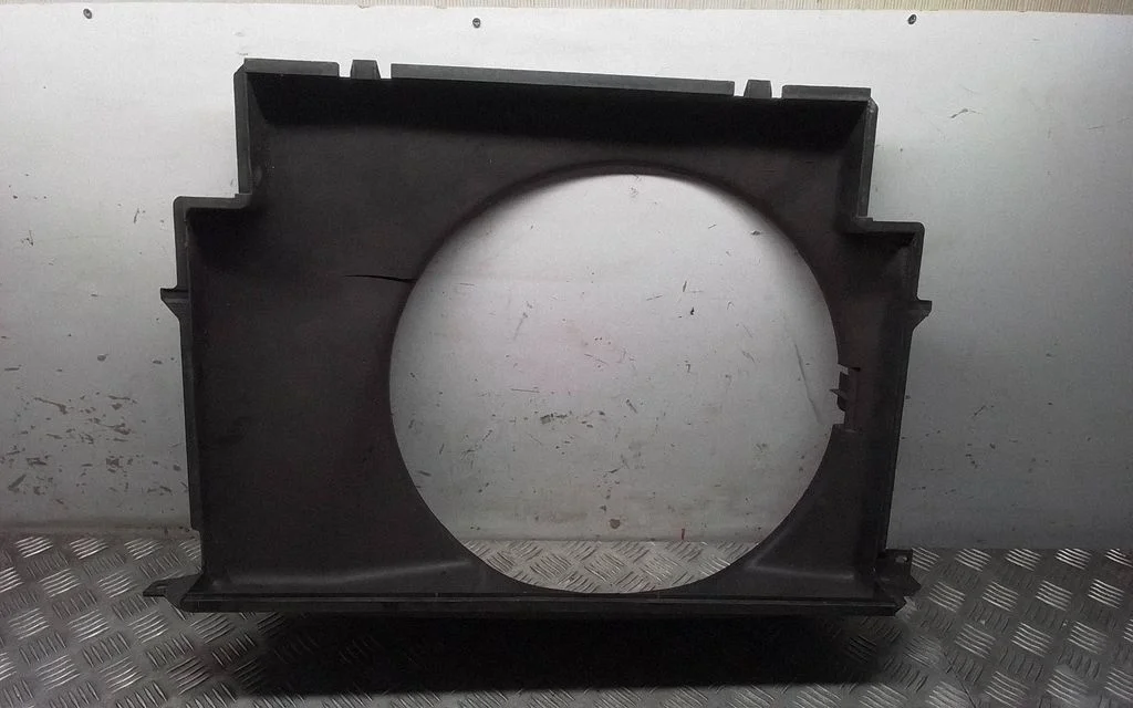 Radiator cooling fan shroud – BMW 5 Series E39 (1996-2003)