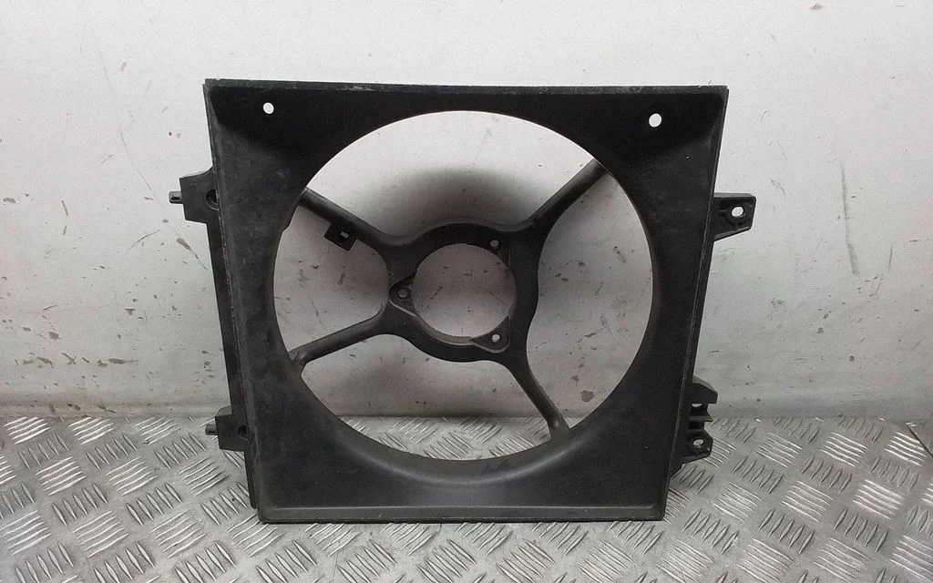 Radiator cooling fan shroud – Subaru Impreza I (1993-2000)