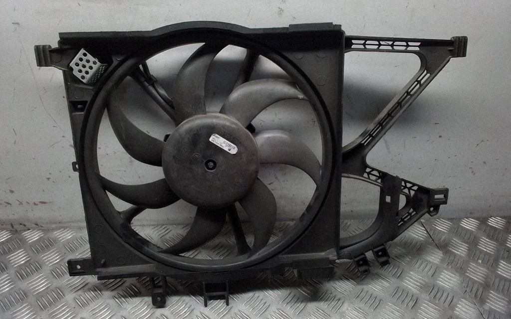 Wentylator chłodnicy elektryczny 80038845 – Opel Corsa C (2000-2006)