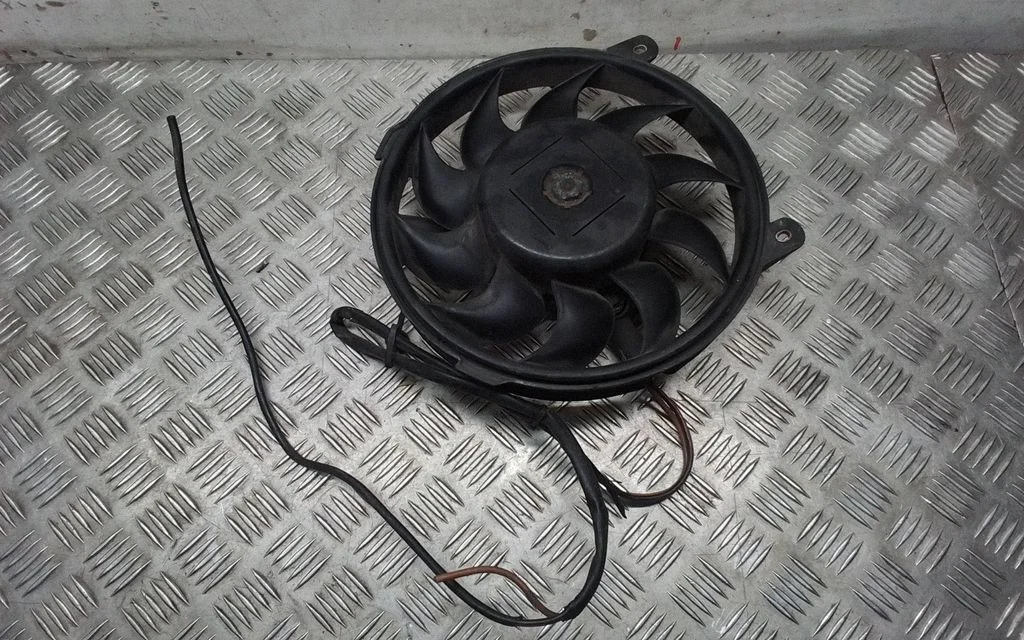 Elektriskais radiatora ventilators – Audi A8 S8 D2 4D (1994-2002)