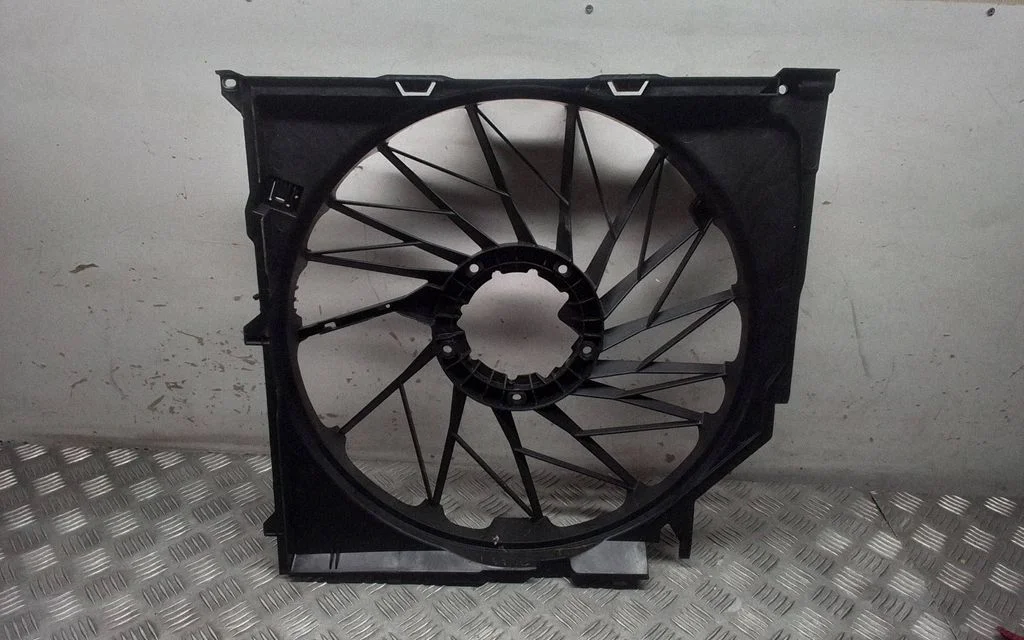 Electric radiator cooling fan 75789022