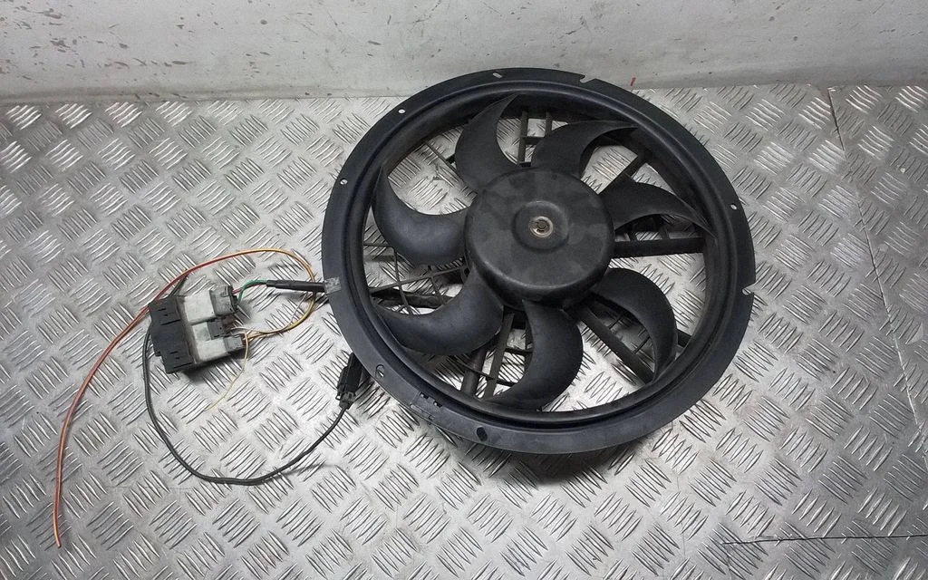 Electric radiator cooling fan – Volvo S70 V70 V70 XC (1997-2000)