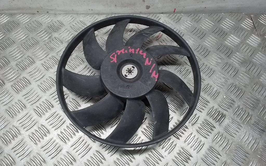 Electric radiator cooling fan 5393199