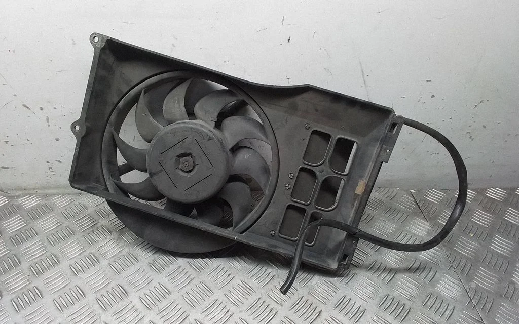 Electric radiator cooling fan