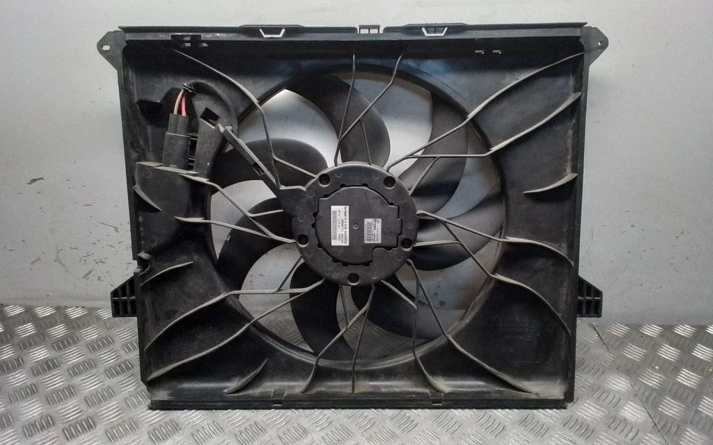 Electric radiator cooling fan A1645000593