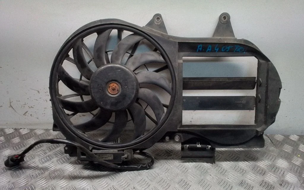 Wentylator chłodnicy elektryczny – Audi A4 S4 B7 8E 8H (2005-2008)
