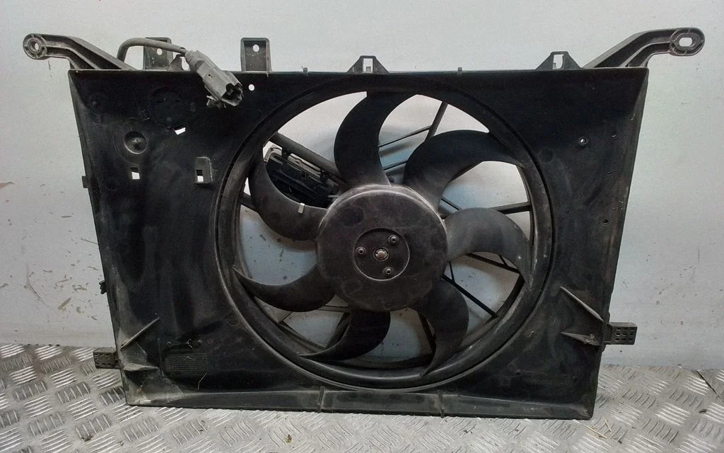 Wentylator chłodnicy elektryczny 8649522