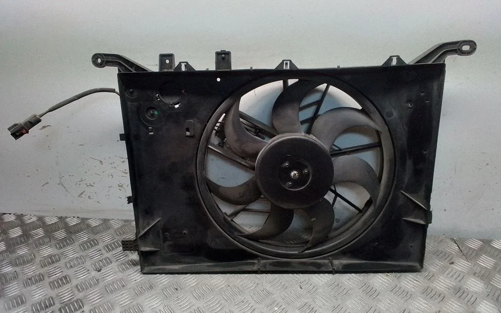 Wentylator chłodnicy elektryczny 8649522