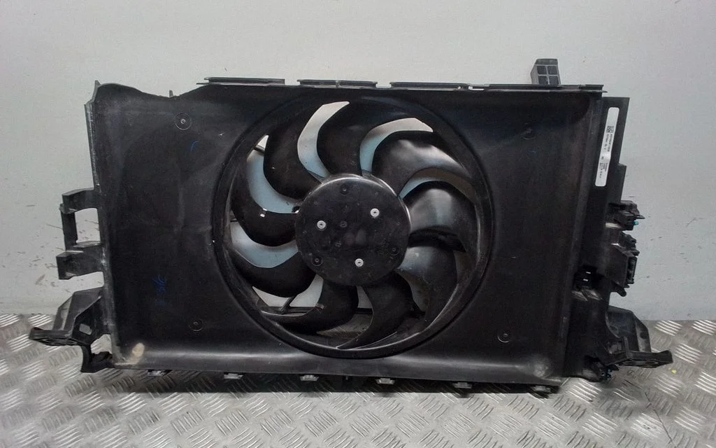 Wentylator chłodnicy elektryczny – Tesla Model 3 (2017-)