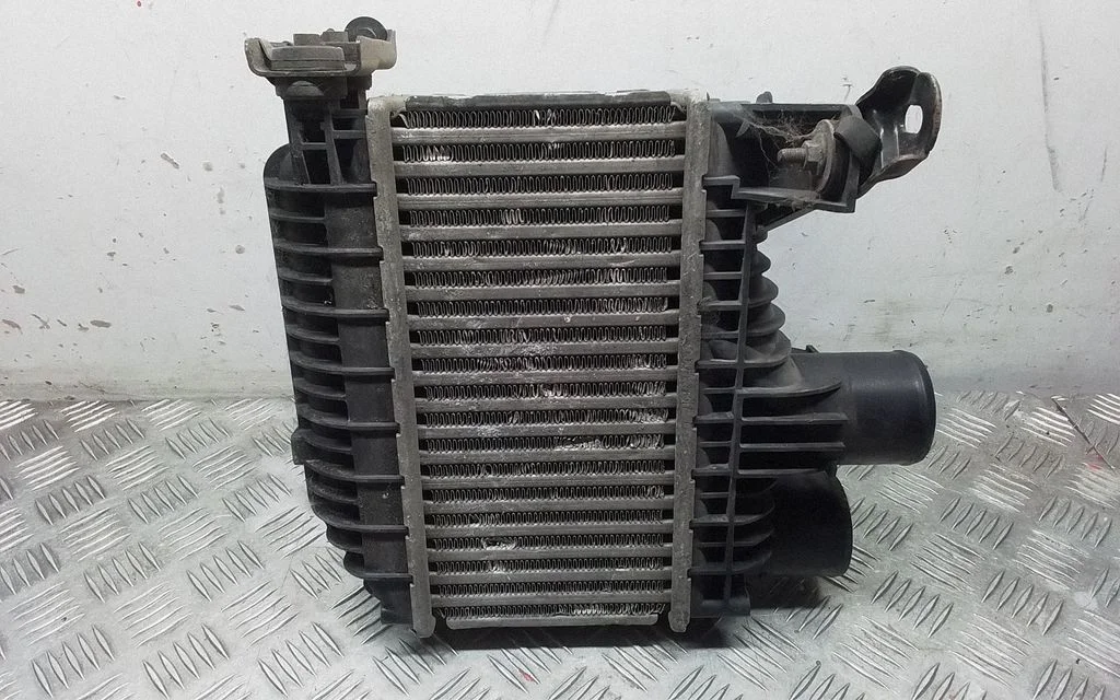 Intercooler – Toyota Avensis T250 (2003-2006)