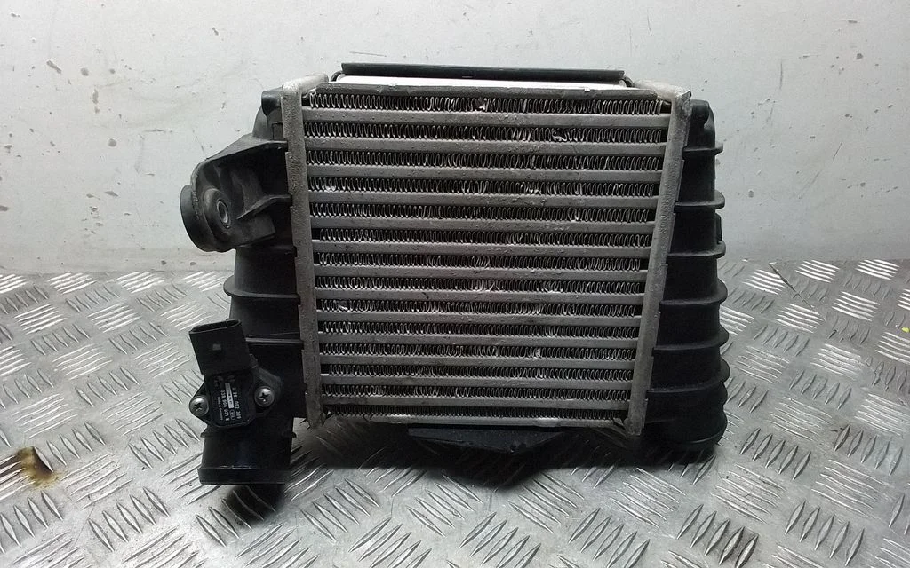 Vahejahuti radiaator 600145804A
