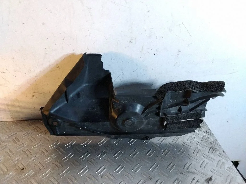 Intercooler air guide/duct channel 5315353030
