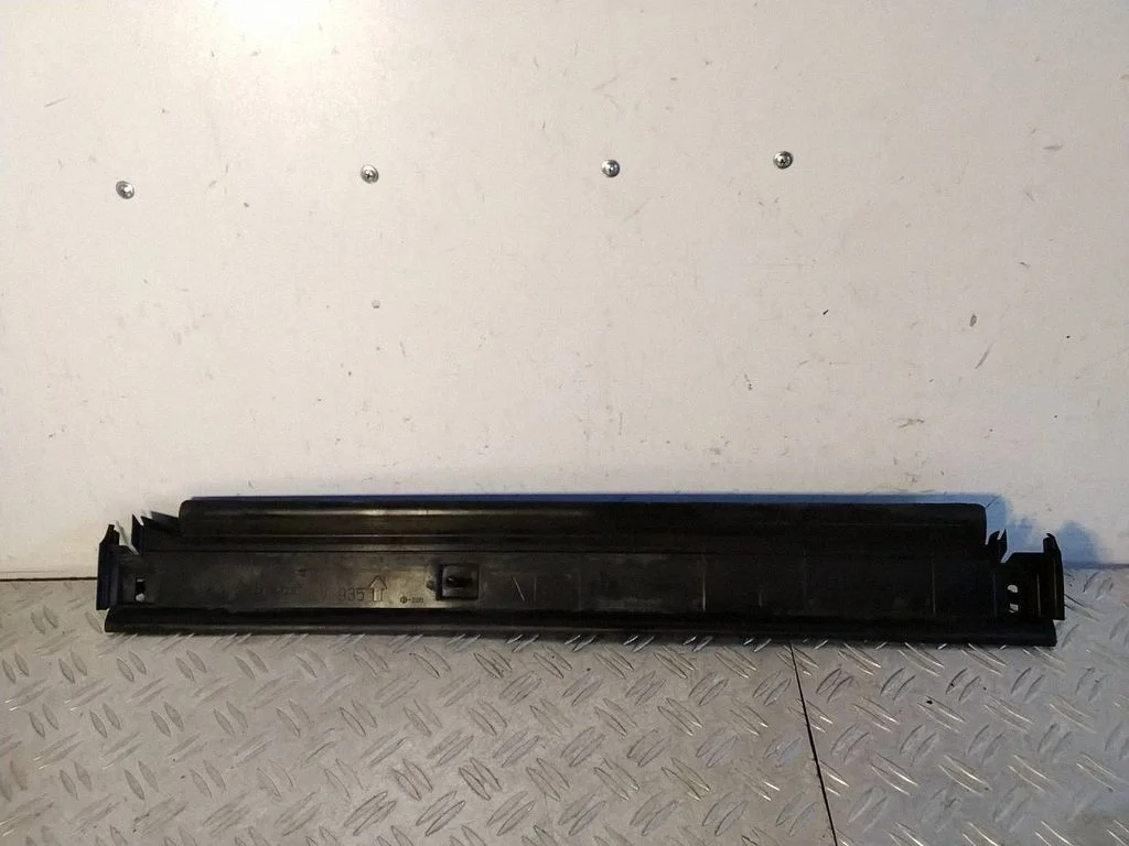 Intercooler air guide/duct channel – Toyota RAV 4 (XA50) (2018-)