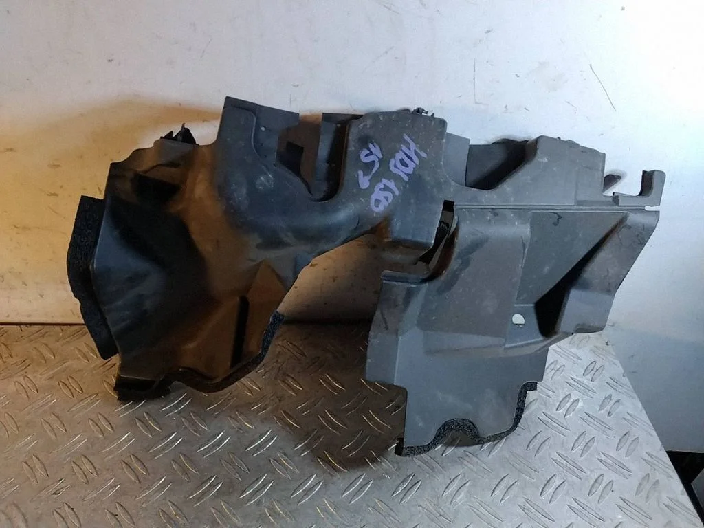 Intercooler air guide/duct channel 5329460160
