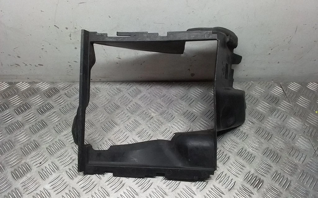 Intercooler air guide/duct channel 4L0117336F