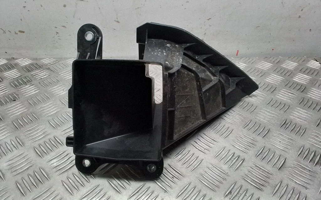 Intercooler air guide/duct channel – Lexus NX (2021-)