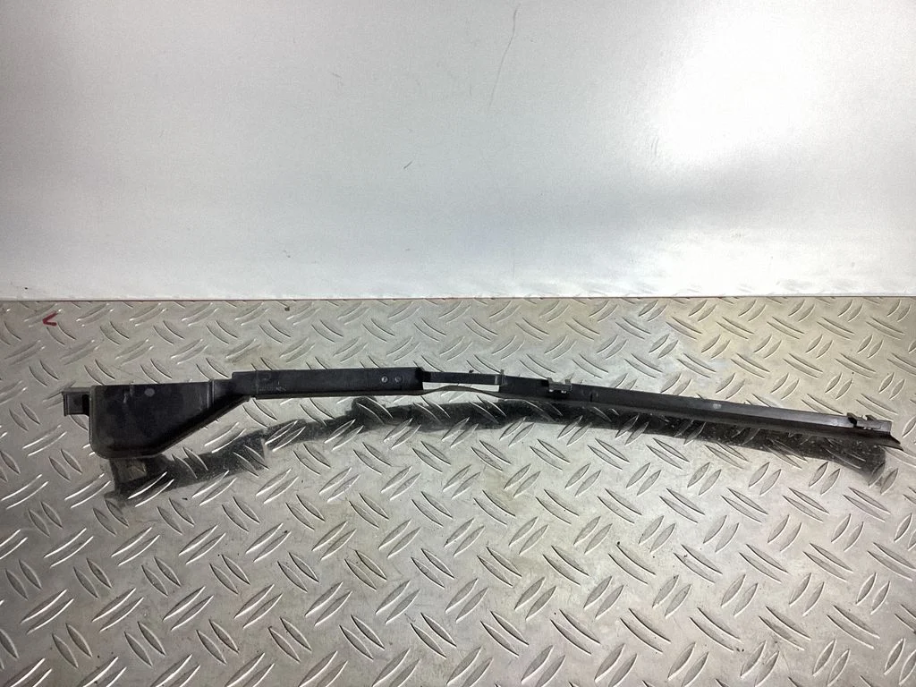Intercooler air guide/duct channel 2N0121284