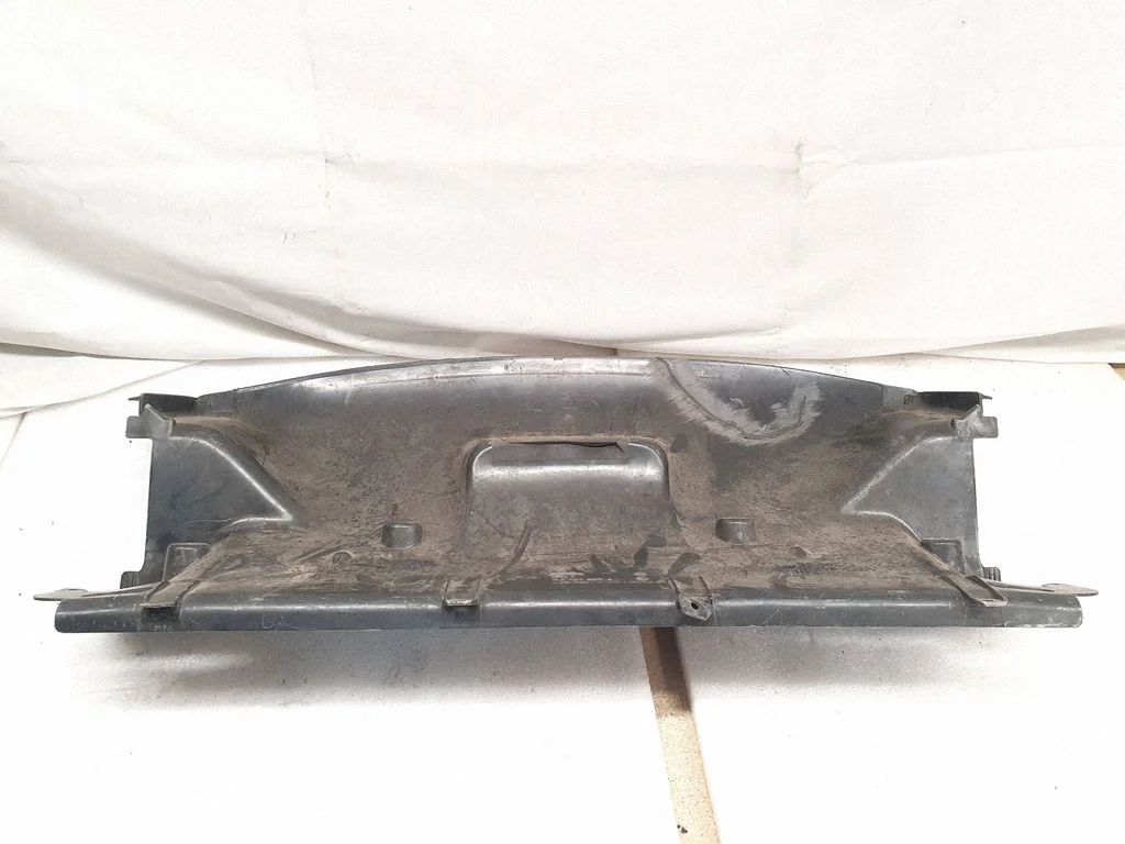 Intercooler air guide/duct channel 7L5121293A